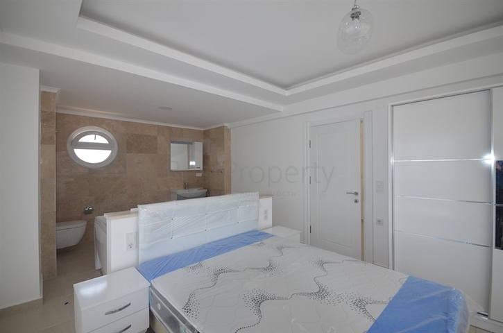 Трёхэтажная вилла в классическом стиле в Фетхие