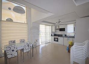 Трёхэтажная вилла в классическом стиле в Фетхие