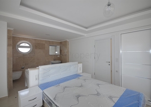 Трёхэтажная вилла в классическом стиле в Фетхие