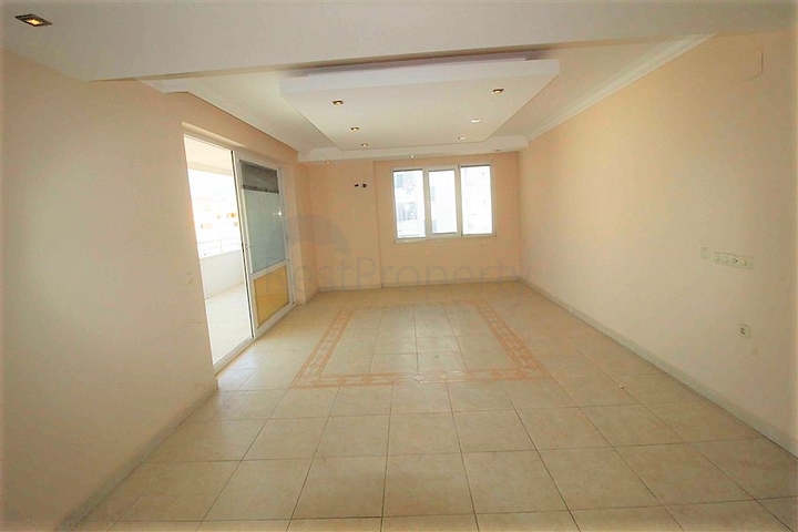 Просторная квартира в 2 минутах от моря