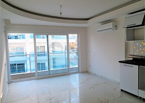 Квартира планировкой 1+1 рядом с песчаным пляжем