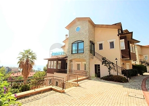 Четырехкомнатная квартира на Средиземноморском побережье