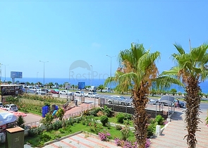 Квартира на первой линии с видом на лазурный берег