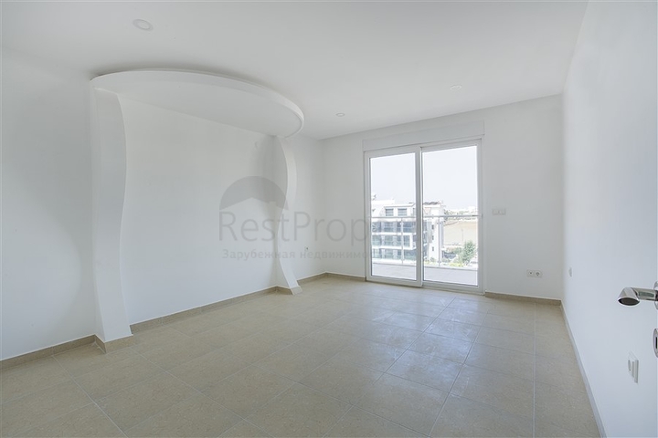 Новый комплекс у одного из лучших песчаных пляжей Алании