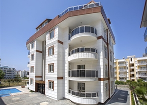 Новый комплекс у одного из лучших песчаных пляжей Алании