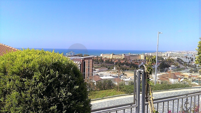 Роскошные апартаменты 1+1 в Конаклы