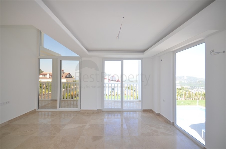 Вилла с четырьмя спальнями в районе Оваджик, Фетхие