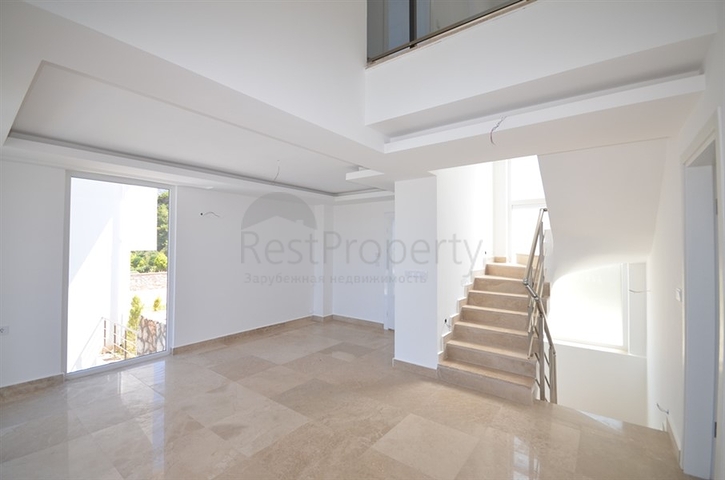 Вилла с четырьмя спальнями в районе Оваджик, Фетхие