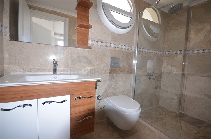 Вилла с четырьмя спальнями в районе Оваджик, Фетхие