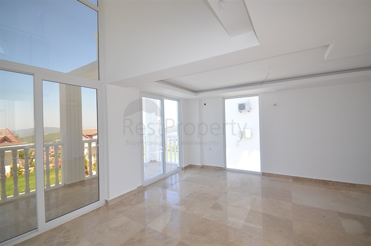 Вилла с четырьмя спальнями в районе Оваджик, Фетхие