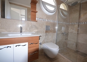 Вилла с четырьмя спальнями в районе Оваджик, Фетхие