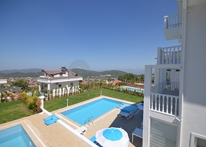 Вилла с четырьмя спальнями в районе Оваджик, Фетхие