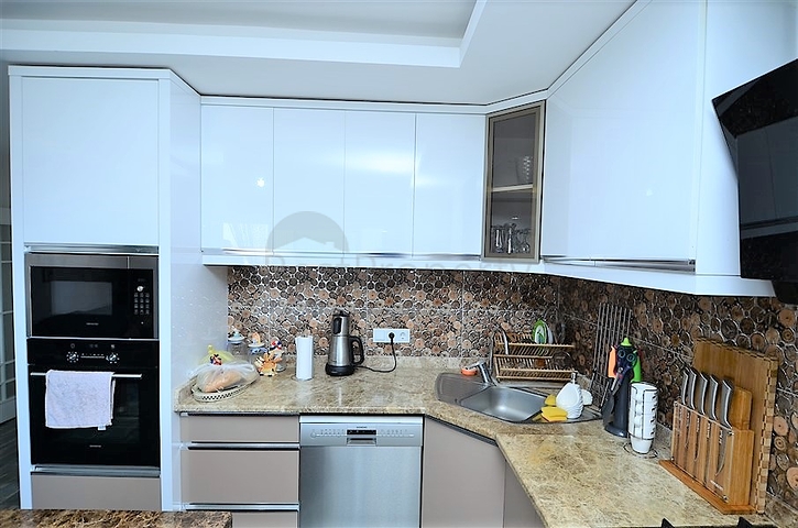 Просторные апартаменты в Махмутларе