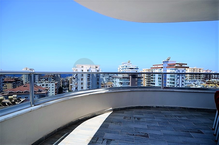 Просторные апартаменты в Махмутларе