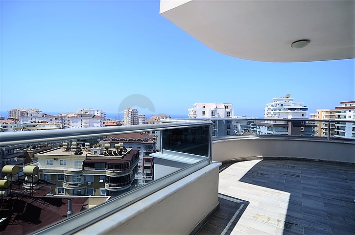 Просторные апартаменты в Махмутларе