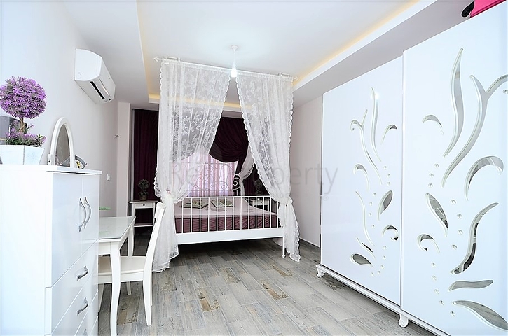 Просторные апартаменты в Махмутларе