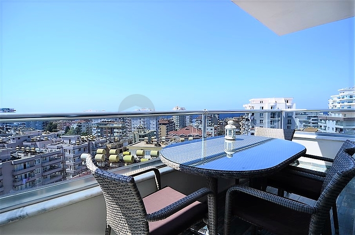 Просторные апартаменты в Махмутларе