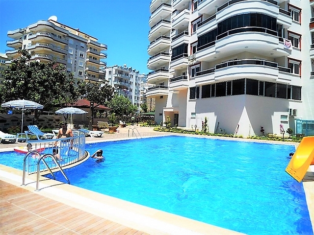 Просторные апартаменты в Махмутларе