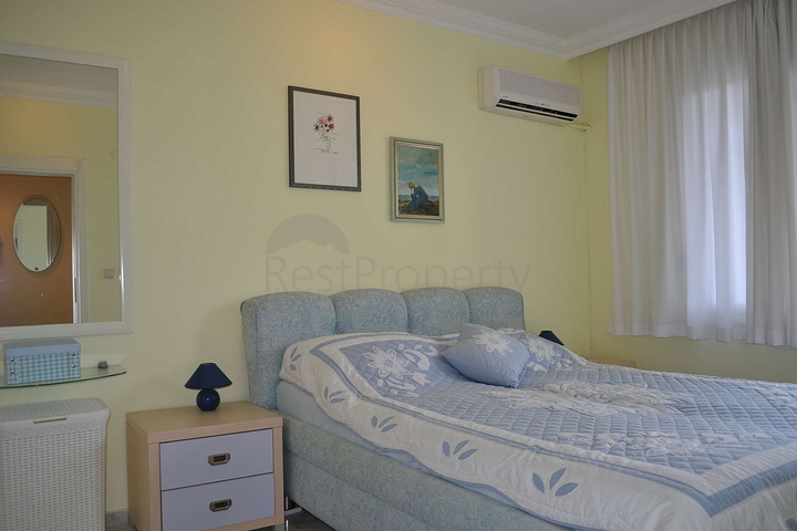 Трёхкомнатная квартира на первой береговой линии