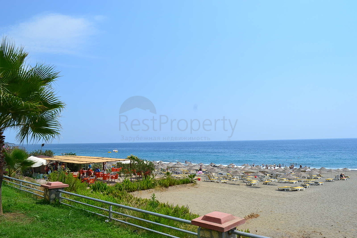 Трёхкомнатная квартира на первой береговой линии