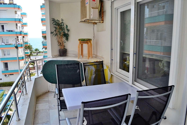 Трёхкомнатная квартира на первой береговой линии