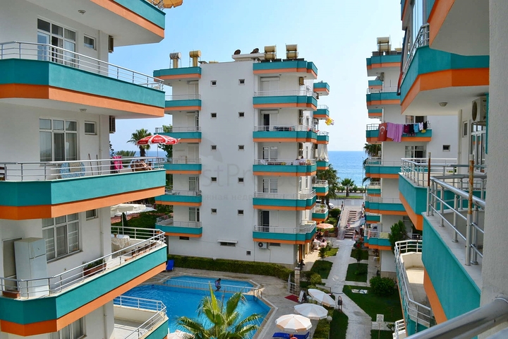 Трёхкомнатная квартира на первой береговой линии