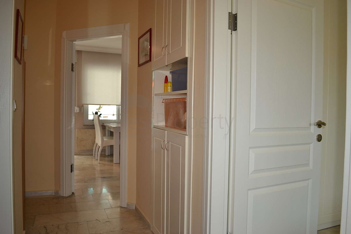 Трёхкомнатная квартира на первой береговой линии