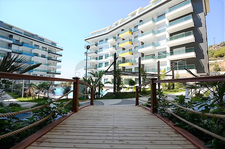 Новая трехкомнатная квартира в комплексе класса люкс