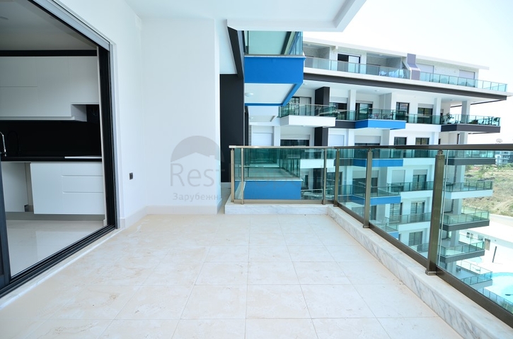 Новая трехкомнатная квартира в комплексе класса люкс