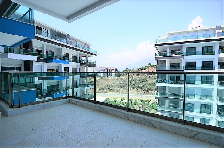 Новая трехкомнатная квартира в комплексе класса люкс