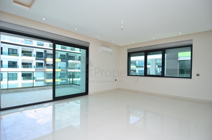 Новая трехкомнатная квартира в комплексе класса люкс