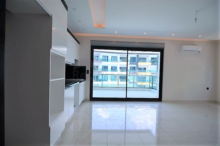 Новая трехкомнатная квартира в комплексе класса люкс