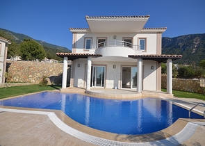 Вилла 3+1 в зеленом пригороде Фетхие