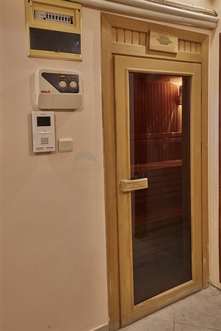 Элитный трехэтажный особняк в Измире