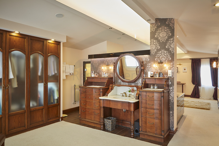 Элитный трехэтажный особняк в Измире