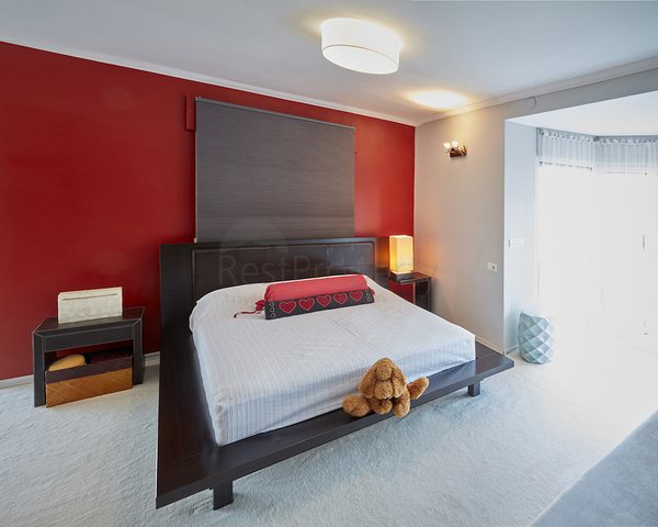 Элитный трехэтажный особняк в Измире