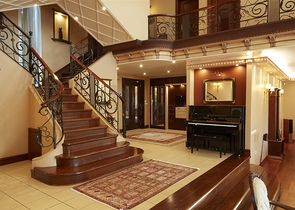 Элитный трехэтажный особняк в Измире