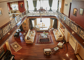 Элитный трехэтажный особняк в Измире