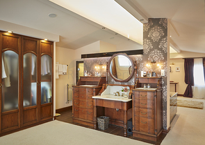 Элитный трехэтажный особняк в Измире