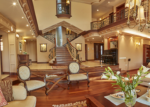 Элитный трехэтажный особняк в Измире