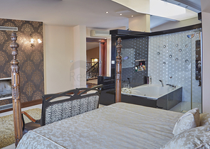 Элитный трехэтажный особняк в Измире