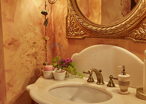 Элитный трехэтажный особняк в Измире