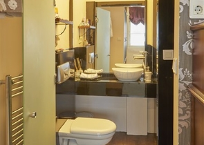 Элитный трехэтажный особняк в Измире