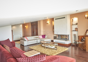 Элитный трехэтажный особняк в Измире