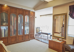 Элитный трехэтажный особняк в Измире