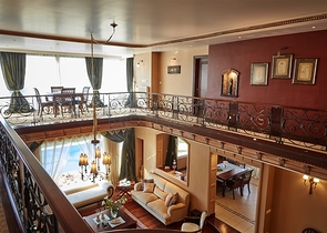 Элитный трехэтажный особняк в Измире