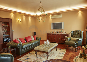 Элитный трехэтажный особняк в Измире