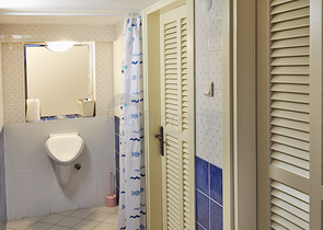 Элитный трехэтажный особняк в Измире