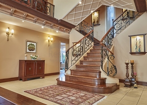 Элитный трехэтажный особняк в Измире