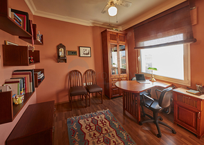 Элитный трехэтажный особняк в Измире